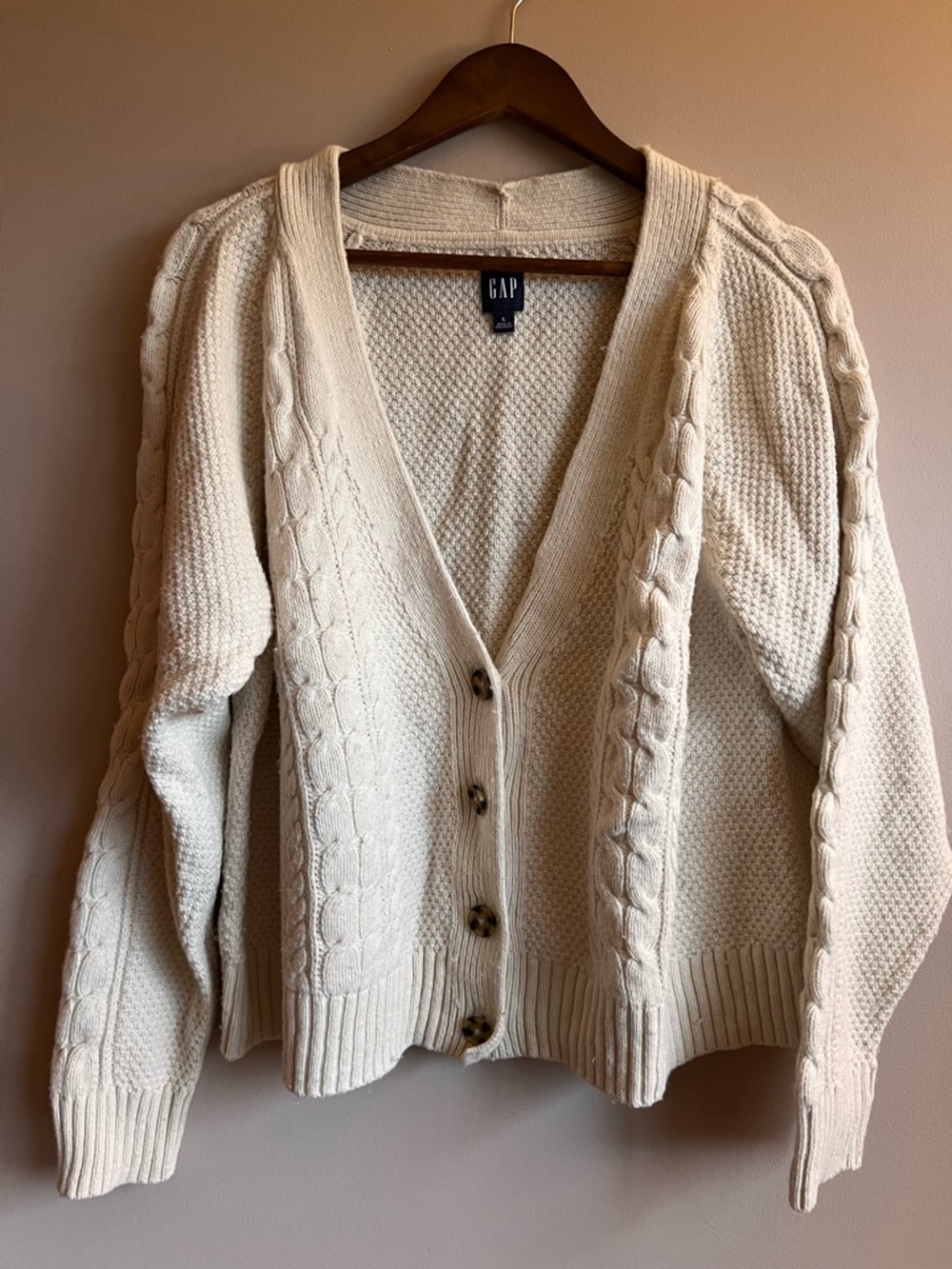 GAP Women's Large Cream Cable Knit Button-Front Chunky Cardigan Cottagecore - Picture 3 of 10